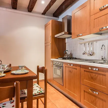 Small Canal View In Boutique * Venedig